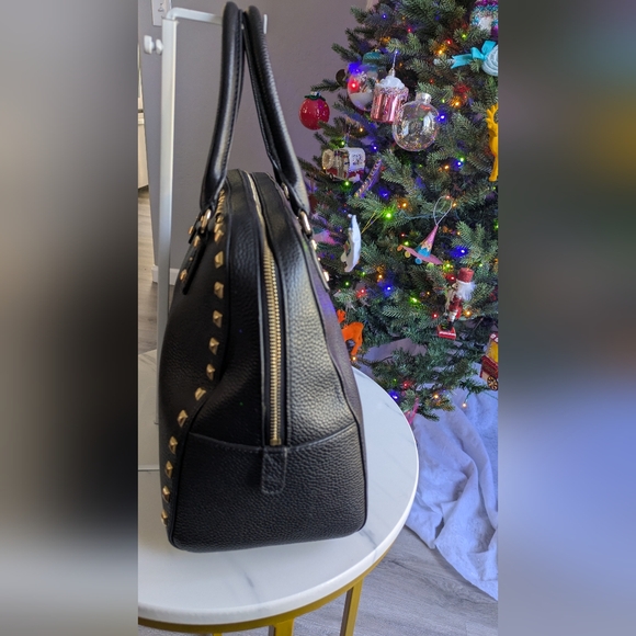 Michael Kors Studded Black Leather. - Picture 4 of 16